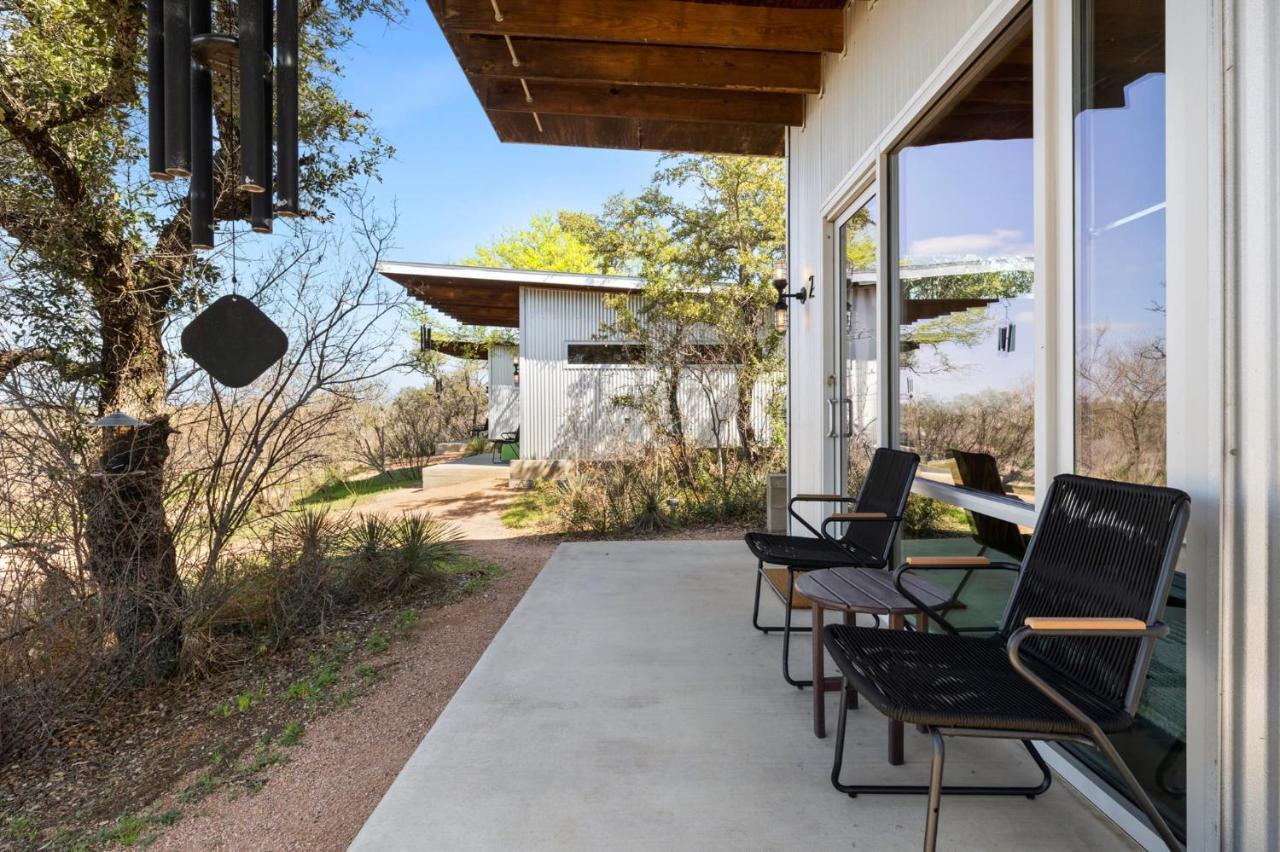 Lazo House - Riverfront With Overlooking Llano River 외부 사진