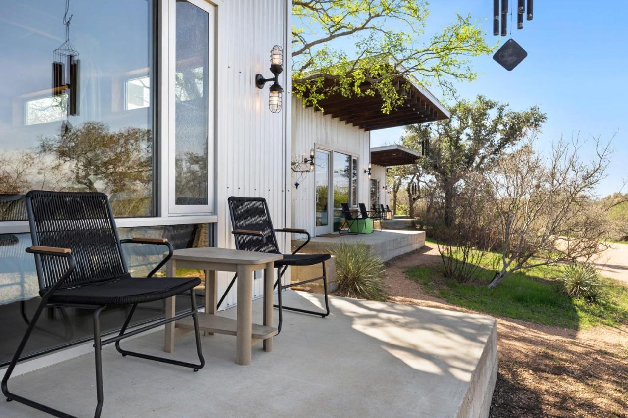 Lazo House - Riverfront With Overlooking Llano River 외부 사진