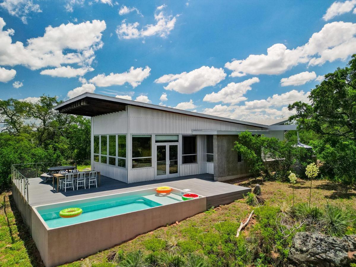 Lazo House - Riverfront With Overlooking Llano River 외부 사진