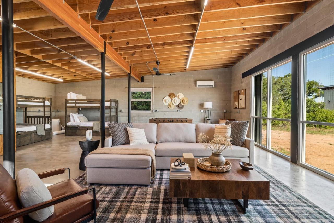 Lazo House - Riverfront With Overlooking Llano River 외부 사진