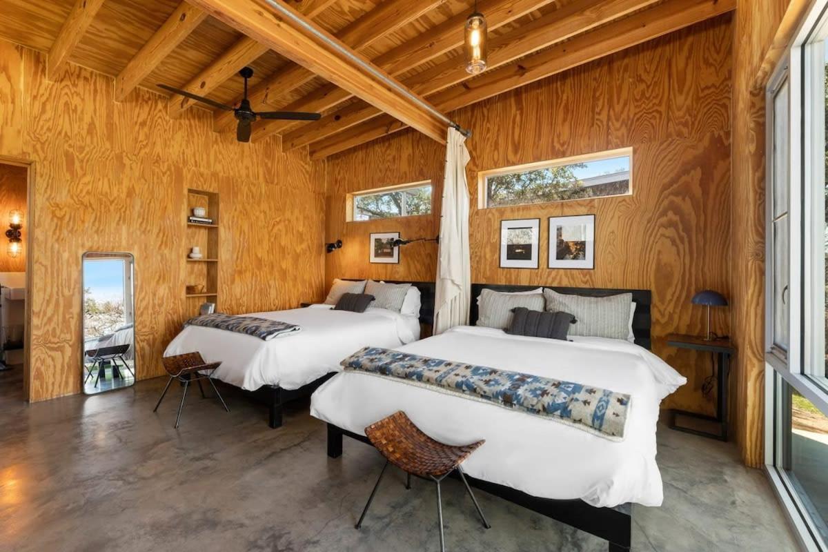 Lazo House - Riverfront With Overlooking Llano River 외부 사진