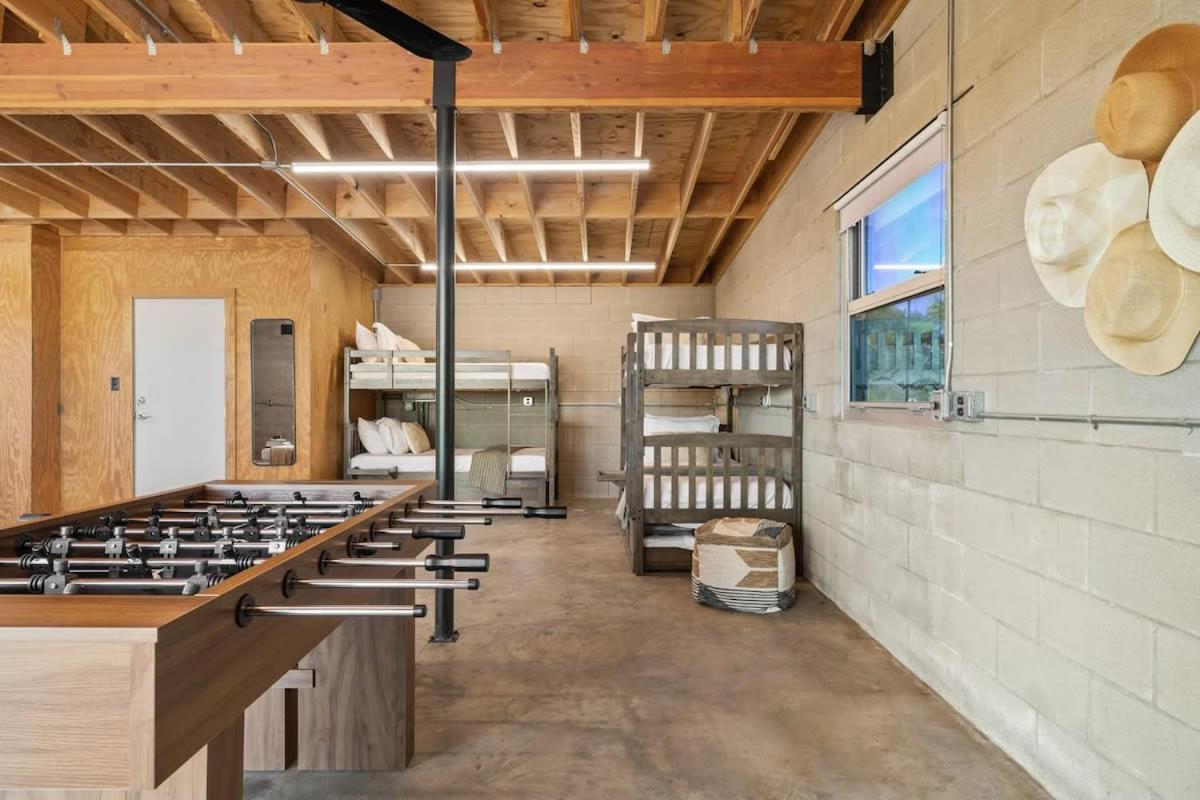 Lazo House - Riverfront With Overlooking Llano River 외부 사진