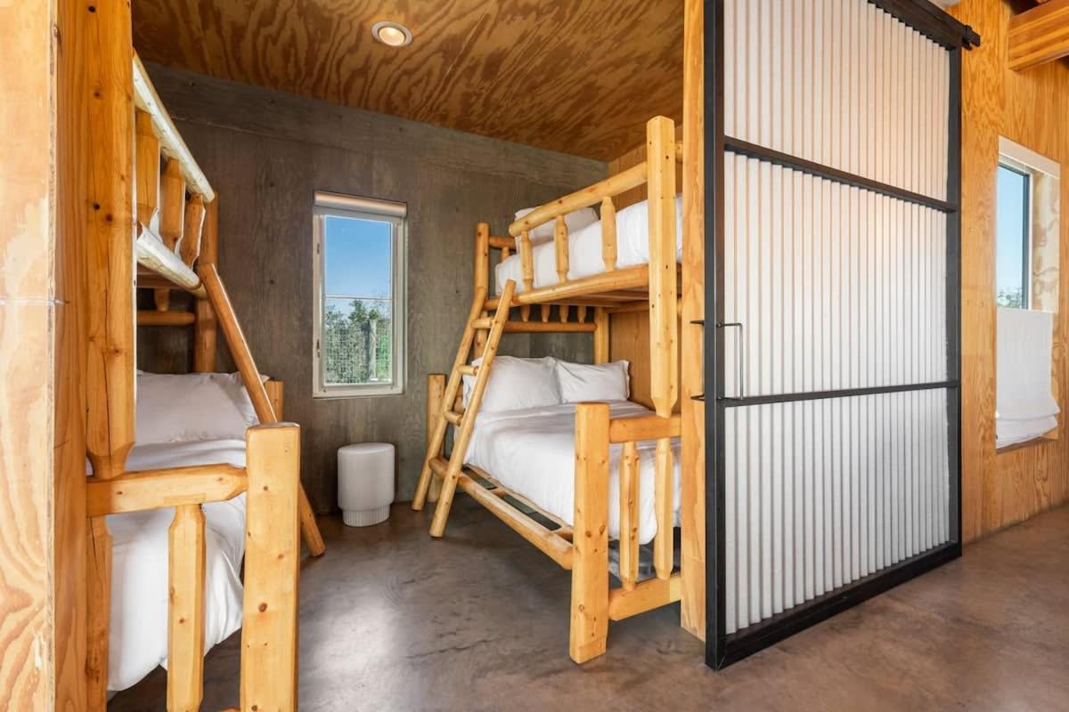Lazo House - Riverfront With Overlooking Llano River 외부 사진